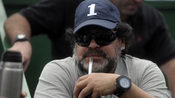 diego reclama una millonaria suma por mostrar a su hijo diego reclama una millonaria suma por mostrar a su hijo