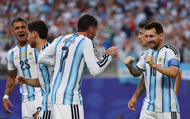 Lionel Messi abrió el marcador para la Selección Argentina en el debut ante Argelia.&nbsp;