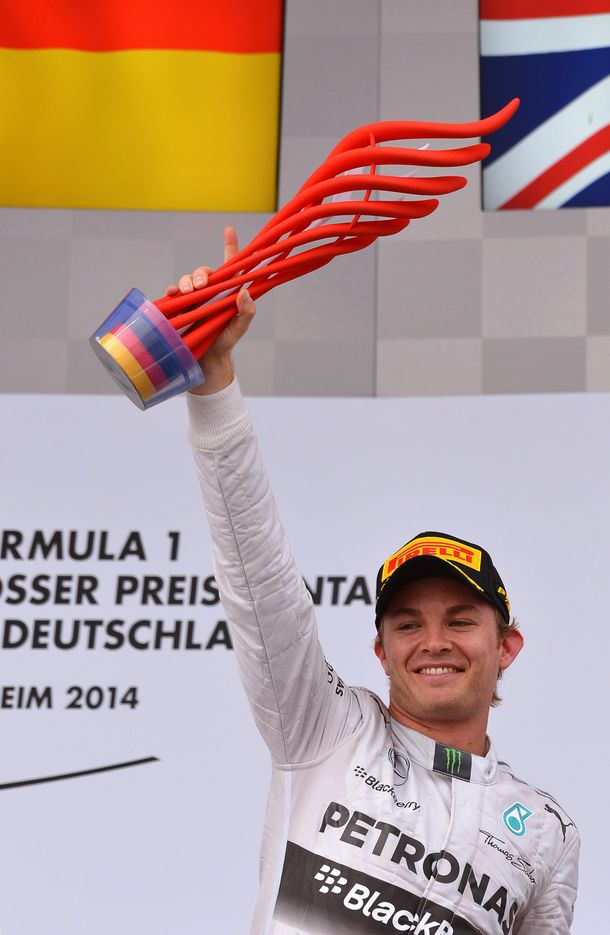 En una qualy condicionada por la lluvia, Rosberg logró su séptima pole