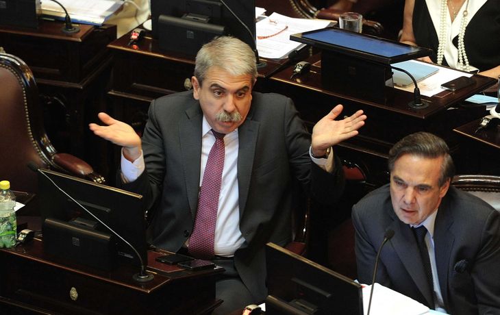 Aníbal acusó a Massa de traidor: Conspiraba a ocho metros de la Presidenta