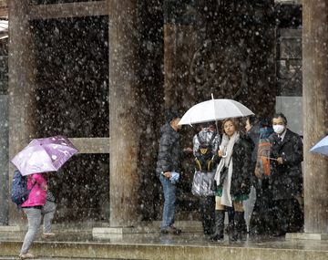 Nevó en Tokio luego de 54 años