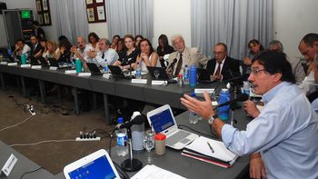 sileoni: hay que reducir el ausentismo de los docentes