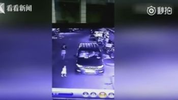 Accidente fatal: atropelló a una nena y su mamá estaba distraída con el celular Accidente fatal: atropelló a una nena y su mamá estaba distraída con el celular