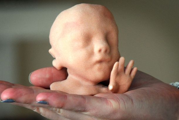 Imprimen bebés 3D para que futuros padres conozcan a su hijo