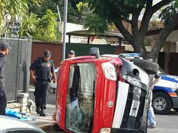 intenso tiroteo durante el robo a un banco en bernal: un ladron muerto intenso tiroteo durante el robo a un banco en bernal: un ladron muerto
