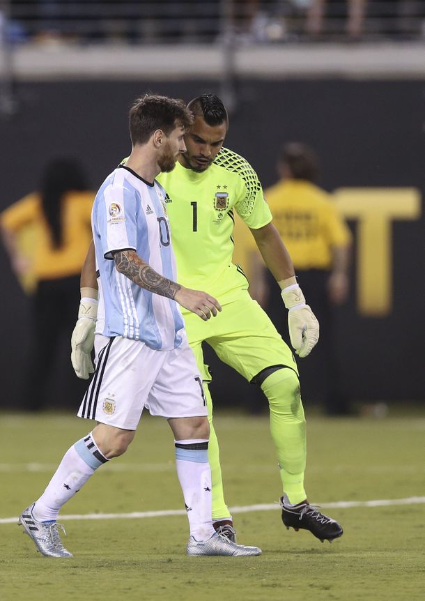 Romero enciende una luz de esperanza sobre el retiro de Messi: Lo dijo en caliente