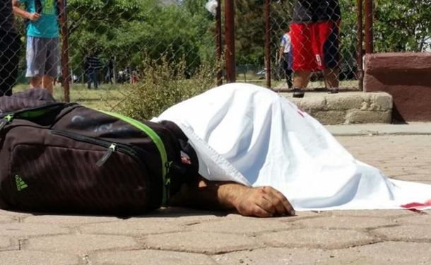 Asesinó al entrenador de básquet de su hija porque no la convocó al equipo