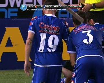 Así fue la brutal y cobarde agresión en el Monumental a un jugador de Godoy Cruz