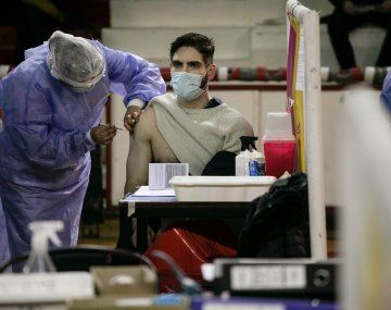 La Ciudad abrió el padrón para que se vacunen los mayores de 25 años: ¿cómo anotarse?