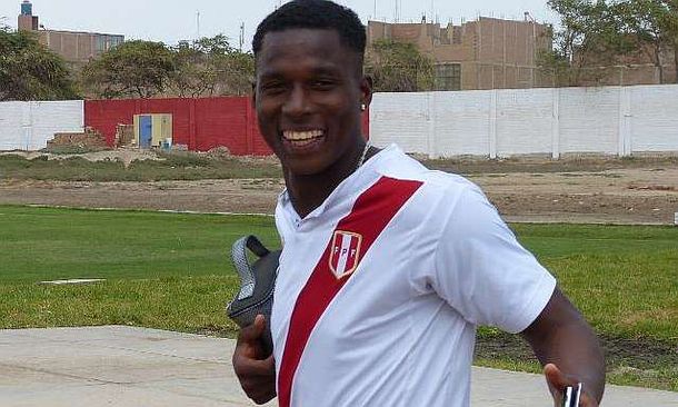 Escándalo: un jugador de Perú acusado de ser mayor y ecuatoriano
