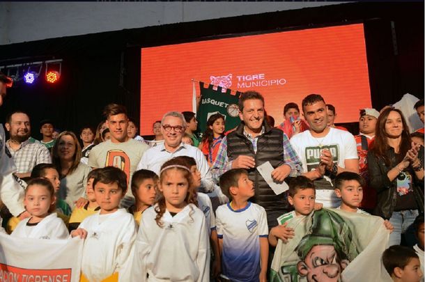 Zamora y Massa entregaron subsidios a 65 clubes de barrio de Tigre&nbsp;