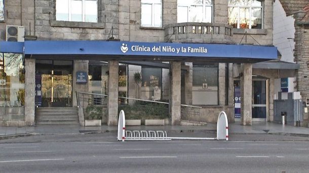 La nena estuvo internada ocho días en la Clínica del Niño y la Familia.