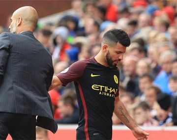 ¿Se enojó? Guardiola se refirió al choque de Agüero tras el recital de Maluma