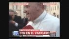 Francisco saludó a la prensa antes de ver a Cristina