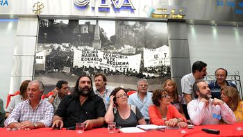 buscan evitar el paro y convocan a los docentes a paritarias para este martes buscan evitar el paro y convocan a los docentes a paritarias para este martes