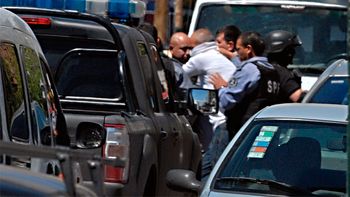 se entrego el preso que tomo rehenes en un tribunal se entrego el preso que tomo rehenes en un tribunal