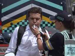 insolito: dio 1.96 en el test de alcoholemia y se escapo con la moto ante la vista de todos insolito: dio 1.96 en el test de alcoholemia y se escapo con la moto ante la vista de todos