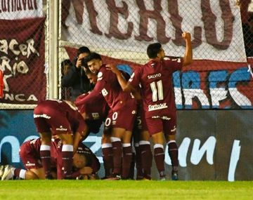 Copa Argentina: Lanús se impuso 2-0 ante Vélez y avanzó de ronda