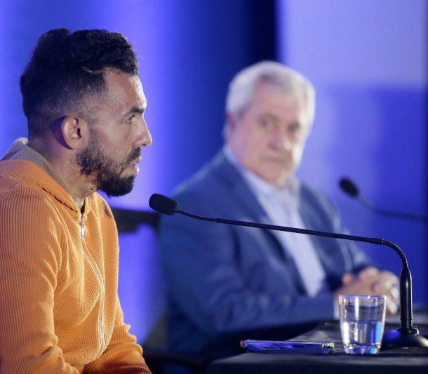 Ameal sobre Tevez: Hay jugadores que prefieren irse antes que los eche la gente