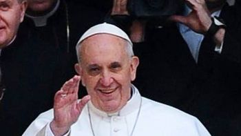 la bendicion del papa francisco a un periodista de c5n la bendicion del papa francisco a un periodista de c5n