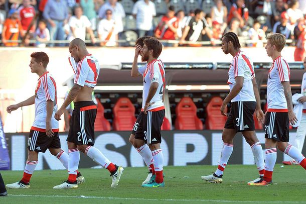 Los jugadores de River tras la derrota en el Superclásico