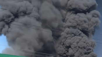 el tren sarmiento interrumpio el ramal moreno-mercedes por el incendio en francisco alvarez el tren sarmiento interrumpio el ramal moreno-mercedes por el incendio en francisco alvarez