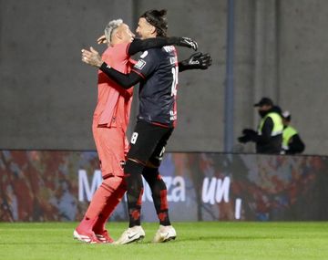 Newells le ganó 2-0 a Defensa y avanzó a octavos de final de la Copa Argentina 2025