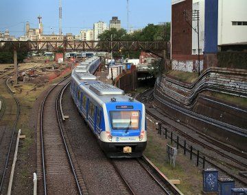 El tren Sarmiento no se detiene en la estación Ramos Mejía