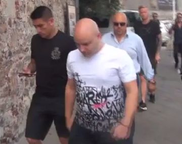 El habilidoso mediocampista no habló en su llegada al Genoa