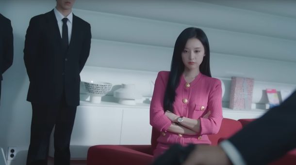 Kim Ki Won interpreta a Hong Hae-in en La reina de las lágrimas (Queen of tears) Kim Ki Won interpreta a Hong Hae-in en La reina de las lágrimas (Queen of tears)