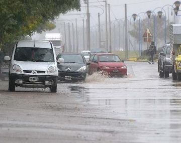 {altText(,#InundaciónNeuquén: ya son 1300 evacuados y esperan la peor tormenta en 40 años)}
