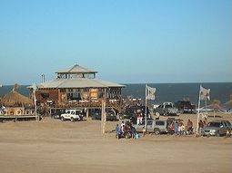 hacen falta $1.800 pesos al dia para veranear en pinamar hacen falta $1.800 pesos al dia para veranear en pinamar