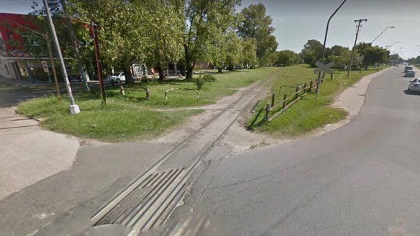 Santa Fe: lo quisieron asaltar, le dispararon, lo arrastró un tren y logró sobrevivir