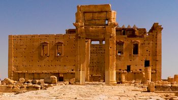 este es el historico templo que isis dinamito en siria este es el historico templo que isis dinamito en siria
