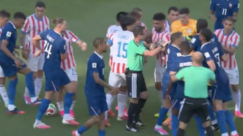 El picante cruce entre Kylian Mbappé y Andrés Cubas que desató un tumulto en Paraguay vs. Francia El picante cruce entre Kylian Mbappé y Andrés Cubas que desató un tumulto en Paraguay vs. Francia