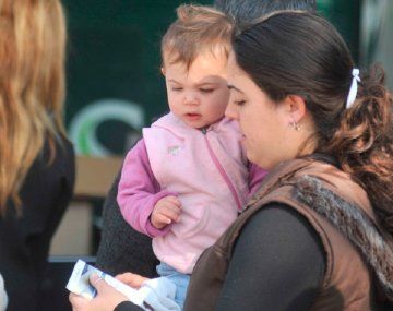 Asignaciones familiares: el Gobierno admite que no midió el impacto del recorte y lo suspende por 30 días