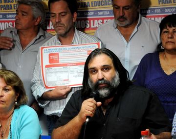 Los docentes ratificaron el paro