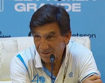 El cruce entre Costas y un periodista tras la derrota de Racing ante Estudiantes