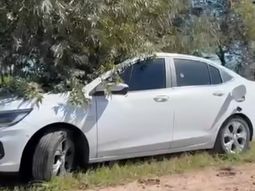 Crimen y misterio en San Antonio de Areco: hallan dos cuerpos en un auto tiroteado