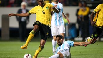 alerta en la seleccion: garay esta en duda por un problema estomacal alerta en la seleccion: garay esta en duda por un problema estomacal