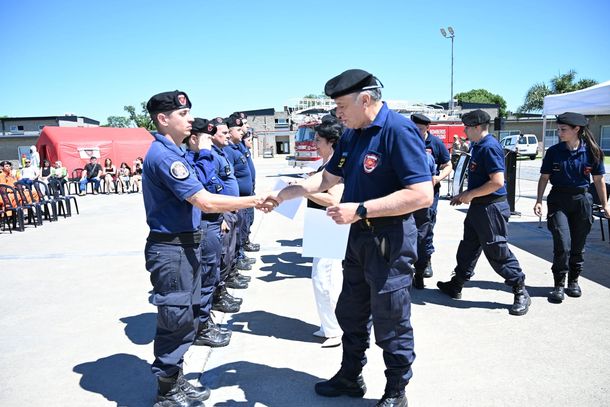 Bomberos de la Ciudad y el ISSP certificaron nuevos especialistas en Rescate, Incendios y Materiales Peligrosos