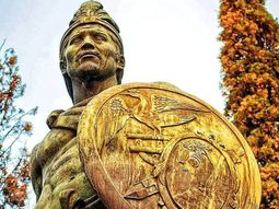 Muere en 1521, Xicohténcatl Axayacatzin, guerrero tlaxcalteca nacido en Tizatlán, opositor a la alianza con Hernán Cortés. Muere en 1521, Xicohténcatl Axayacatzin, guerrero tlaxcalteca nacido en Tizatlán, opositor a la alianza con Hernán Cortés.