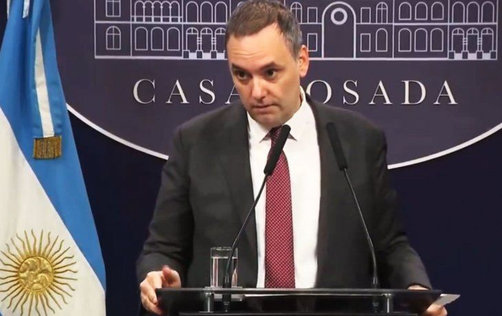 Adorni sobre la denuncia a piqueteros: Se quedaban con la comida de los pobres