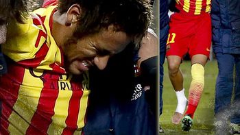 susto mundial: neymar se lesiono solo y encendio la alarma en brasil susto mundial: neymar se lesiono solo y encendio la alarma en brasil