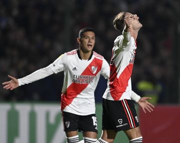 River hizo siete goles en Junín y va por todo