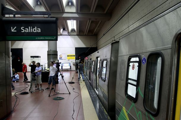 Robaron 10 mil pesos de una boletería del subte