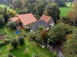 Rescataron a una familia que estuvo nueve años esperando el fin del mundo en el sótano de una granja