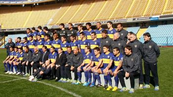 para la foto: el plantel de boca ya tiene su imagen oficial para la foto: el plantel de boca ya tiene su imagen oficial