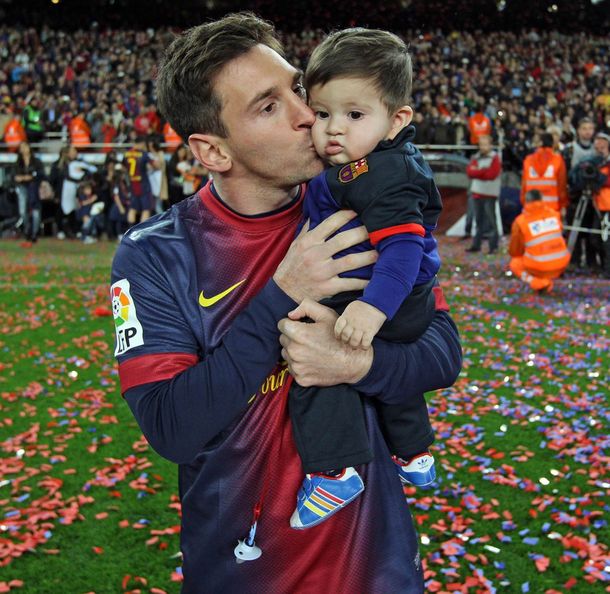 Messi festeja el primer año de su hijo junto a Unicef