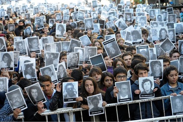 Decretaron duelo nacional por el 25 aniversario del atentado a la AMIA
